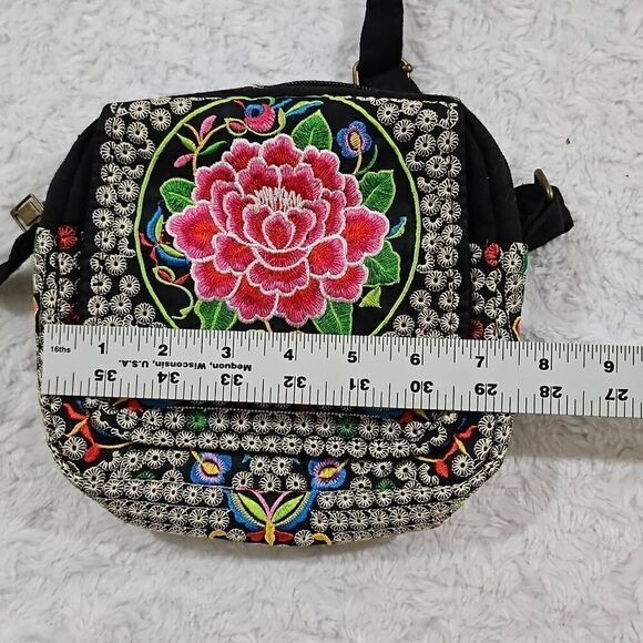 Vintage Embroidered Floral Rose Boho Chic Gypsy Shoulder Bag Purse - Picture 4 of 9